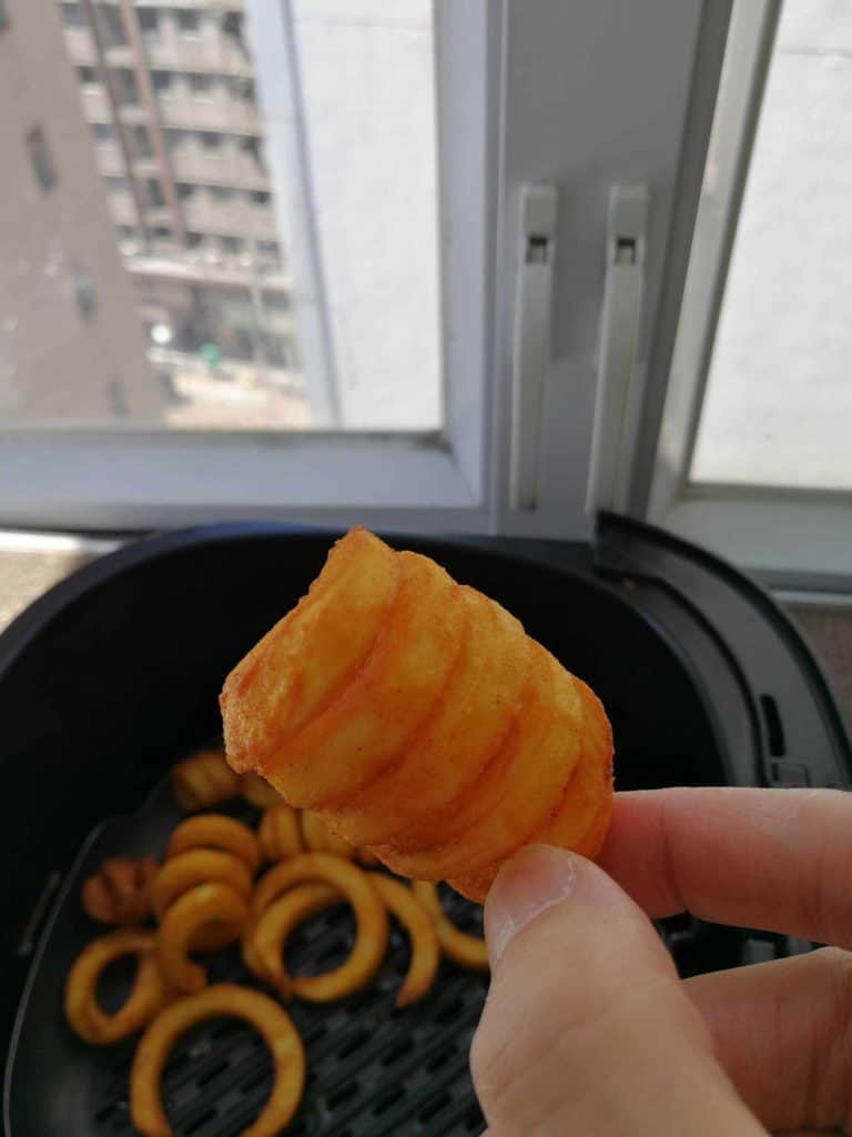 10 minutes was too much time for air frying frozen curly fries!
